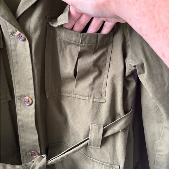 A New Day Women’s Olive Green Utility Jacket Size L Pockets Belted Buttons - Picture 9 of 13